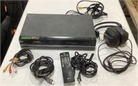 Electric lot w/LG VHS/DVD player model RC700N