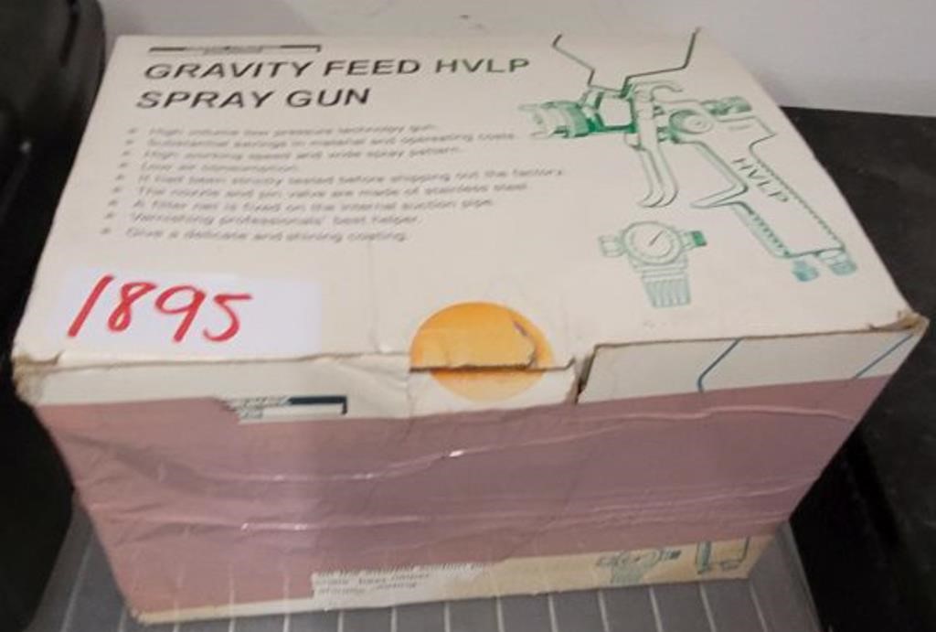 GRAVITY FEED SPRAY GUN