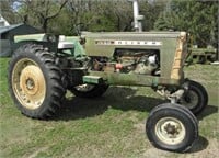 Oliver 1550 Gas Tractor