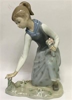 Lladro Hand Made Porcelain Figurine Of Girl
