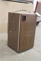 Sanyo Mini Refrigerator Approx 18x17x32