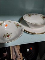 Bowls and plate lot