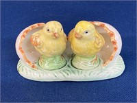 VINTAGE HATCHING CHICKS SALT AND PEPPER WITH CORK