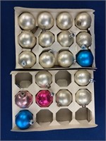 (19) Vintage glass Christmas bulbs, most have