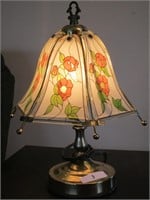 Floral touch small desk lamp