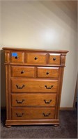 Broyhill dresser set : tall & long with mirror