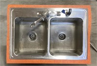 Double sink-9.5in deep
32.5 x 21.5
