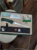 Ducks Unlimited Schrade knife set in box