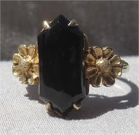 10K Yellow gold and black onyx.