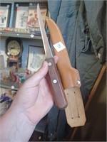 Dexter Knife w/ Brown Color Holder