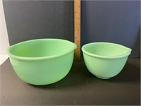 Vintage mixing bowls