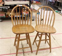 Pair of Swivel Oak Chairs / Stools ~ READ