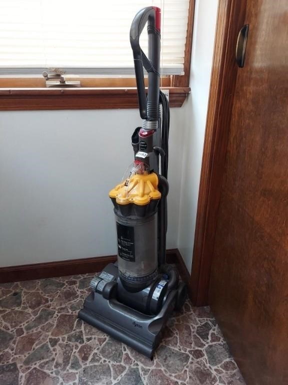 Dyson DC33 Vacuum.  Plugged In and Turns On