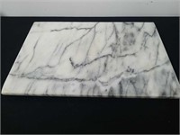 18x 12-in marble cutting board