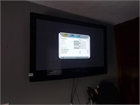 Dynex 42" Flat Screen TV with Remote. Buyer