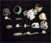 Group of costume rings miscellaneous sizes