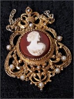 Cameo style necklace pendant vintage