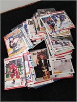 Group of miscellaneous hockey cards pretty nice