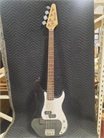 Fender Bass Guitar - Starcaster