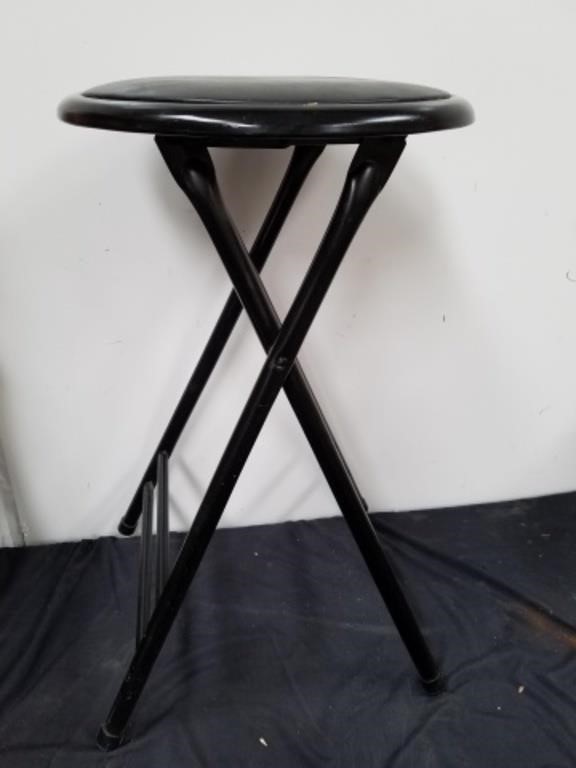 Fold up stool 25 in from seat to floor