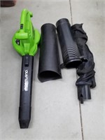Portland blower vac with bag and attachments