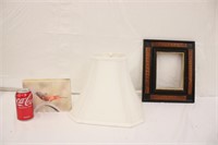Bird Pic & Picture Frame w/ Lamp Shade