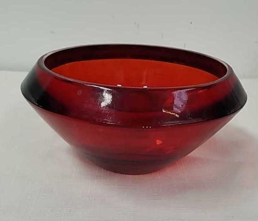 Vintage 8x4 in Teleflora bowl or vintage ruby red