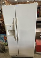 Estate Refrigerator Freezer.