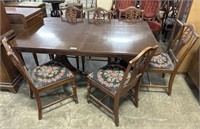 Mahogany Chippendale Style Dining Set.