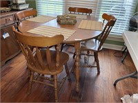 Vintage maple kitchen table with 4 chairs