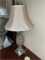 Pineapple table lamp
