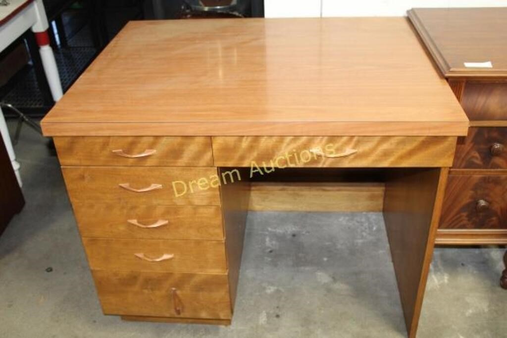 Desk with Drawers 38x30x30H