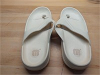 size 42 white sandal