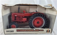 Vintage ERTL International 600 Diesel tractor