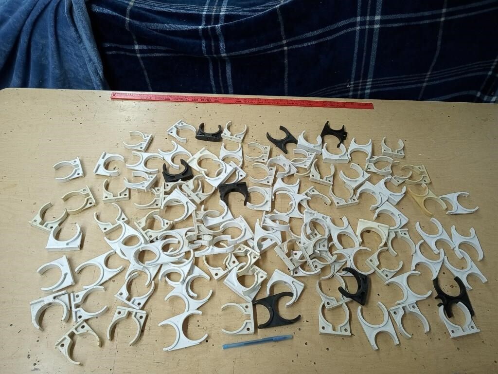 LARGE ASSORTMENT OF PIPE CLAMPS
