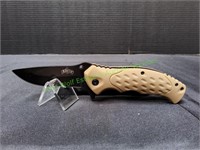 Master USA Tan Pocket Knife w/ Clip