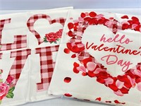 4 Valentine’s Day cute throw pillow covers