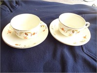 (E3) 2 autumn leaf cups and saucers. No chips.