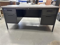 Metal Desk With 5 Drawer