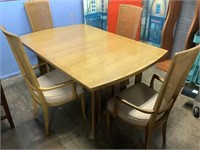 Table W/4 Chairs & 3 Leaves, 1 Chair Bad Cane