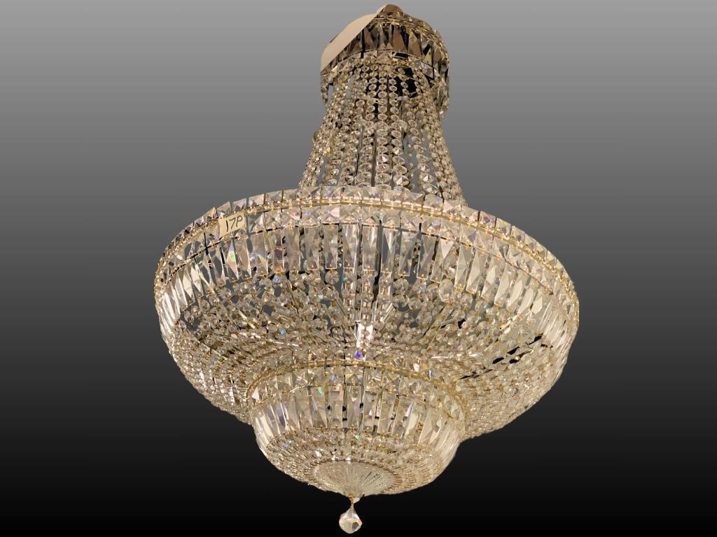 Beautiful crystal chandelier in perfect working or