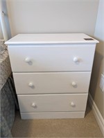 White 3 Drawer Bedside Cabinet/Dresser