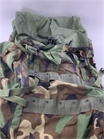 Large cammo standard military issue duffel bag, li
