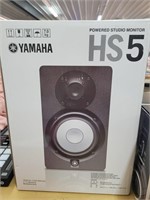 New Yamaha hs5 powered studio speaker system