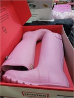New Hunter rain boots size 8