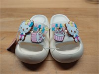 26-27 Hello Kitty sandals