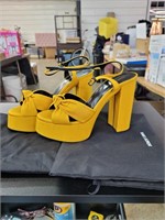New Saint Laurent gold sandals size 9
