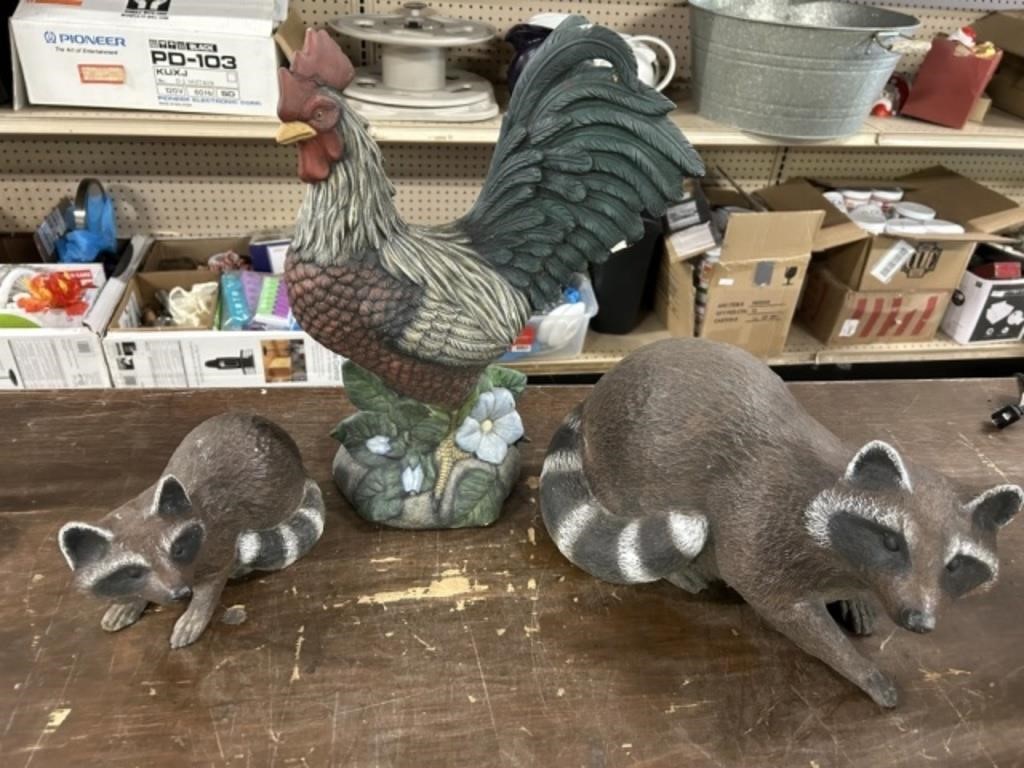 CERAMIC ROOSTER-RACOONS