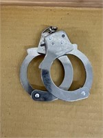 hand cuffs - kid lock