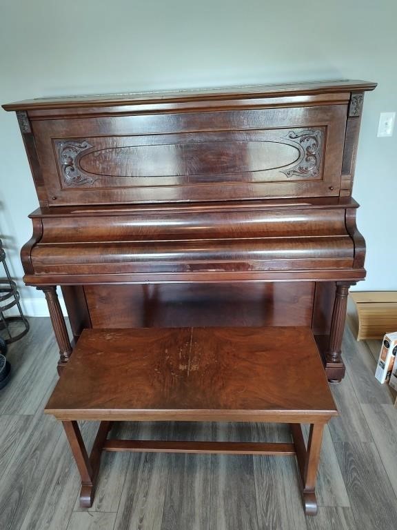 Antique C. Kurtzmann & Co Piano - Read Details